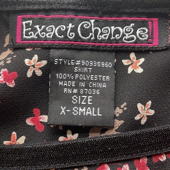 Exact Change Floral Swing Skirt | NWT | Size XS - Picture 4 of 8